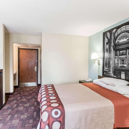 Super 8 By Wyndham Luverne Exterior photo