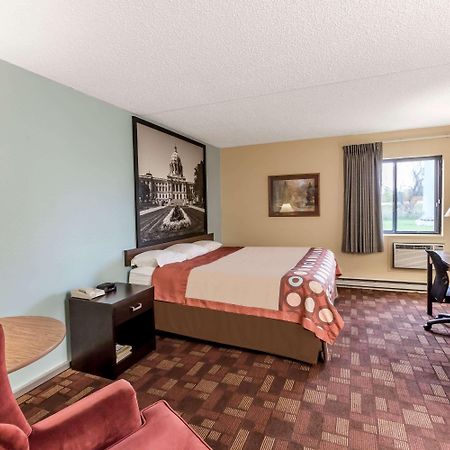 Super 8 By Wyndham Luverne Exterior photo