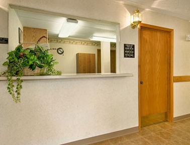 Super 8 By Wyndham Luverne Interior photo