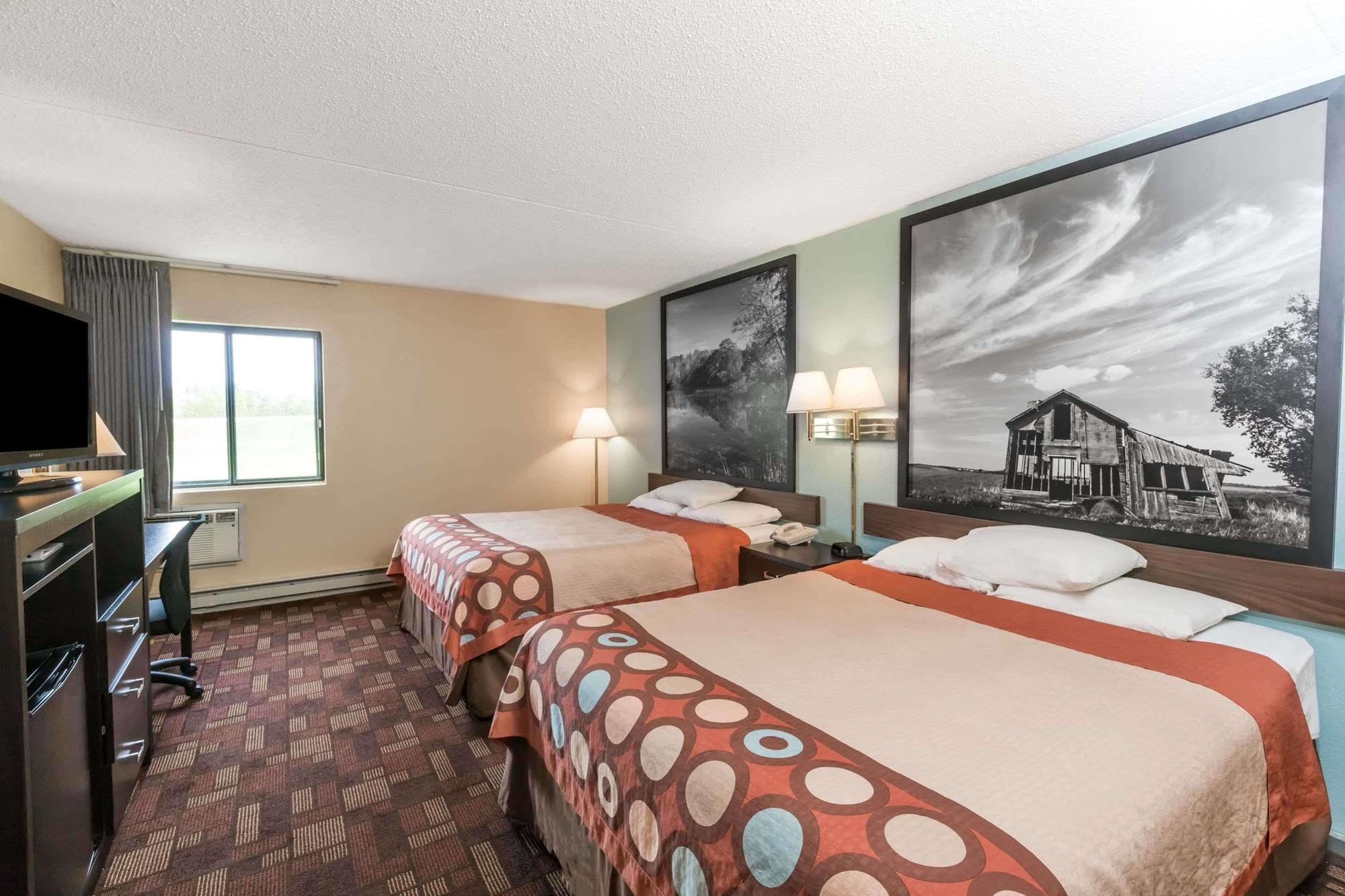 Super 8 By Wyndham Luverne Exterior photo