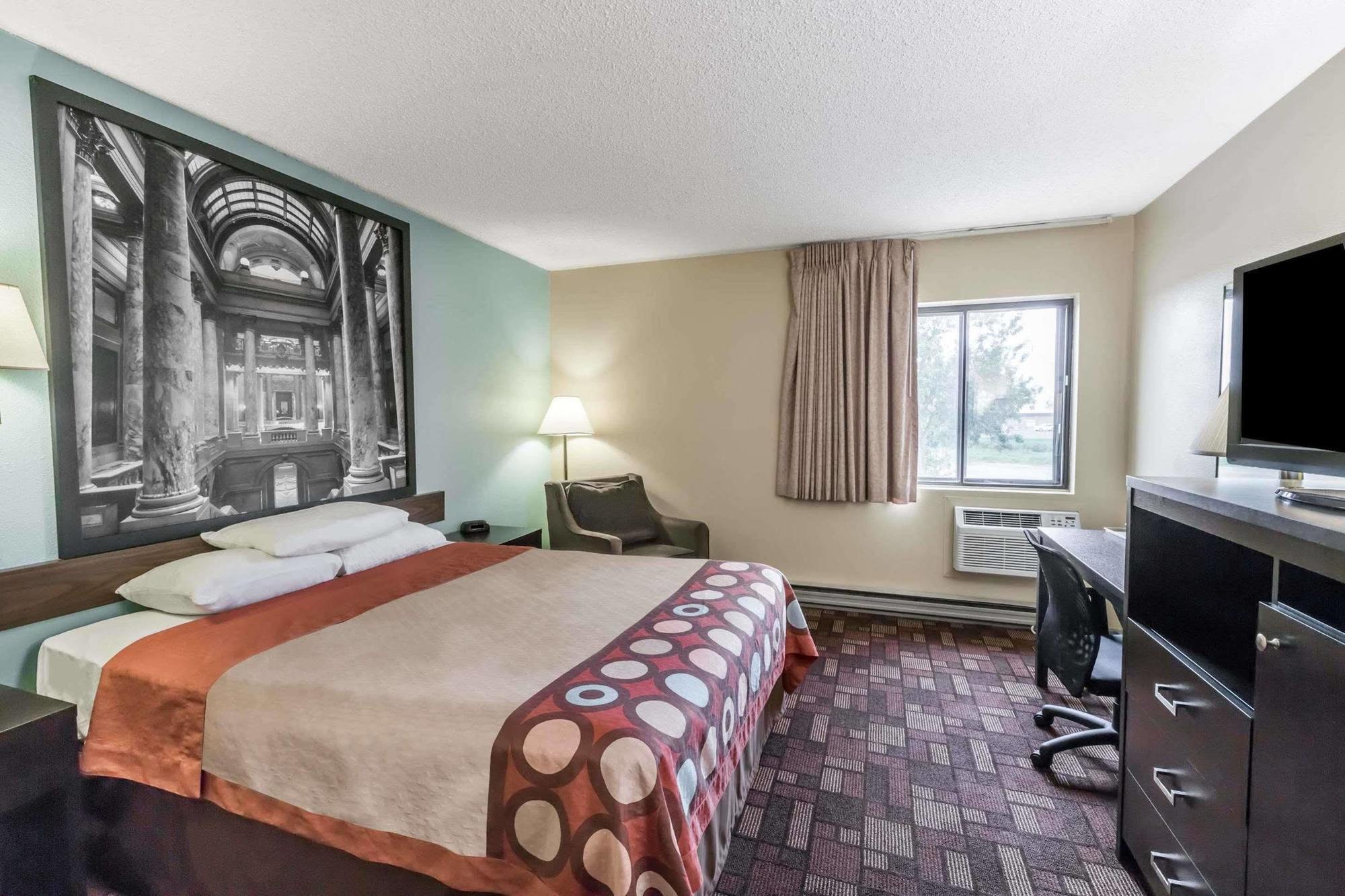Super 8 By Wyndham Luverne Exterior photo